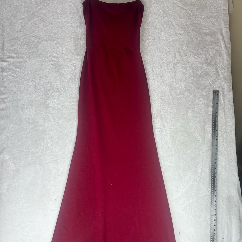 Windsor formal Burgundy Dress open back prom dress Floor Length Large